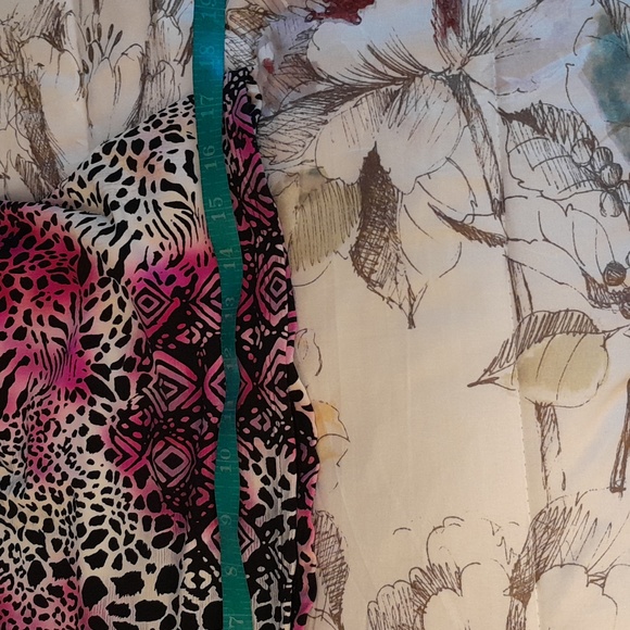 Catalina fuchia/black halter tankini bathing suit top. Size M 34-36 B/C cup. - Picture 6 of 10